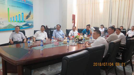 市人大張?zhí)熘拗魅巍⑹姓x海波副市長(zhǎng)等領(lǐng)導(dǎo)蒞臨我司視察指導(dǎo)工作